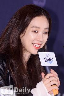 太阳凹陷的女明星图片,揭秘凹陷女明星的美丽背后