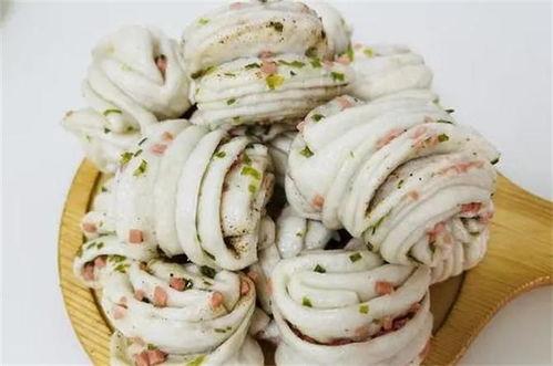 今日头条蒸花卷,传统美食新演绎，家常美味轻松享