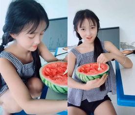 夏天户外吃瓜拍照,瓜影斑斓——户外吃瓜拍照瞬间